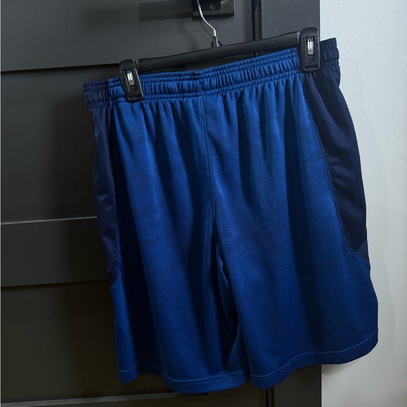 Under Armour Men's Blue Athletic Shorts Size Large - Picture 2 of 13